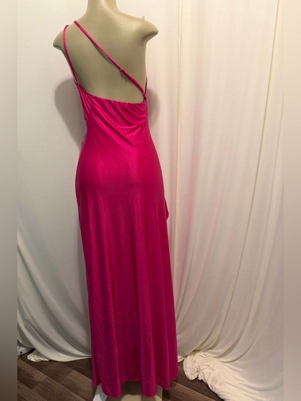 ❤️Oys One-Shoulder Hot Pink Ruched Maxi Dress - Picture 2 of 11